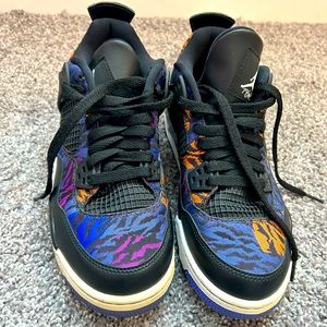 Air Jordan Retro 4